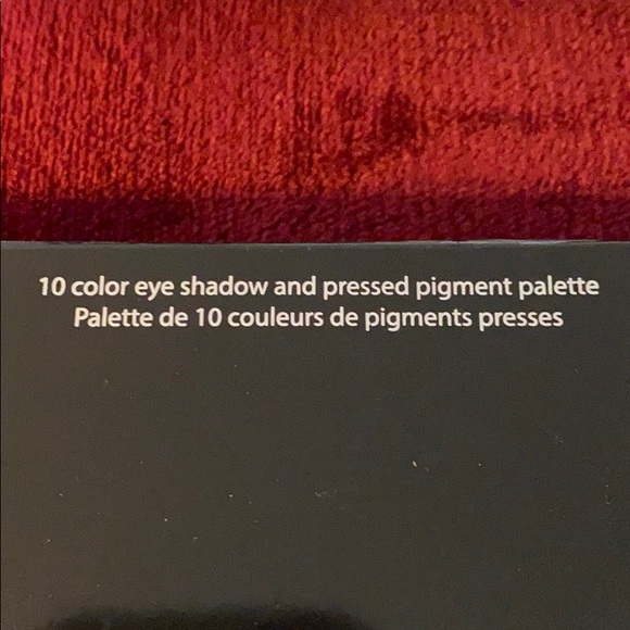 Violet Voss ESSENTIALS 2 EyeShadow Palette - Picture 8 of 13